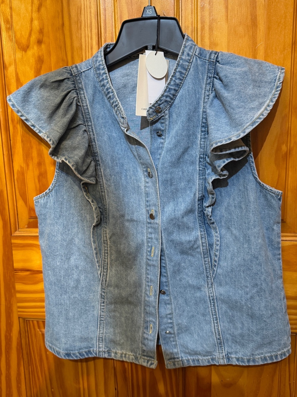 Sleeveless Ruffle-Trim Button-Front Denim Top - Blue